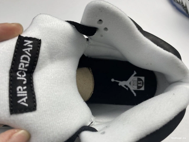 Jordan CT4838-011 “Oreo” 5 Air 1029